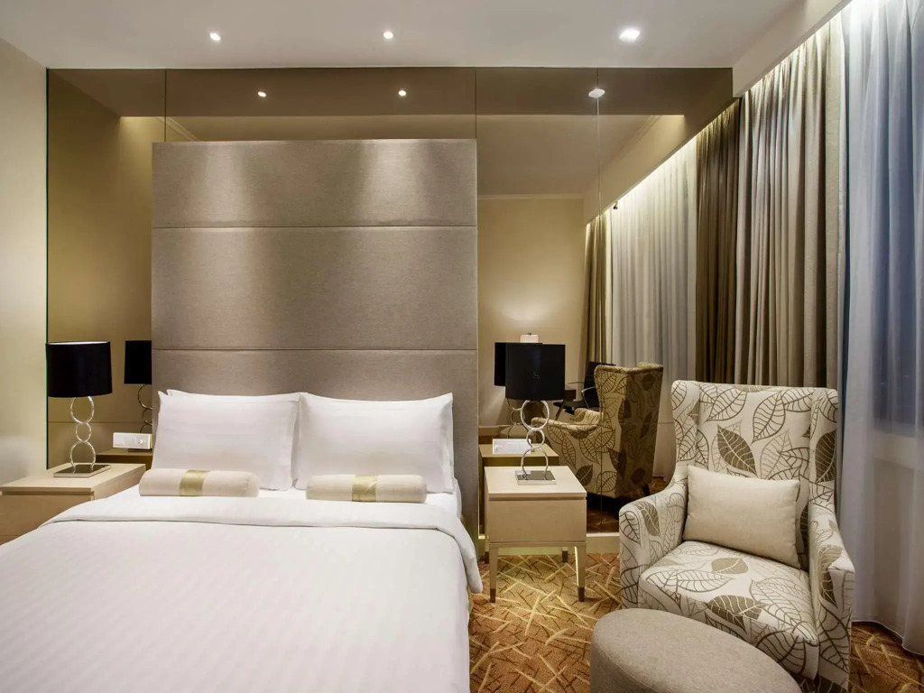 Menara Peninsula Hotel