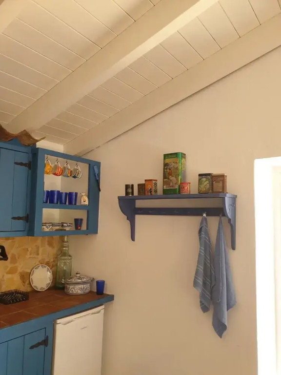 Restored 2 Bedroom Farmhouse - Aircon Wifi Plunge Pool