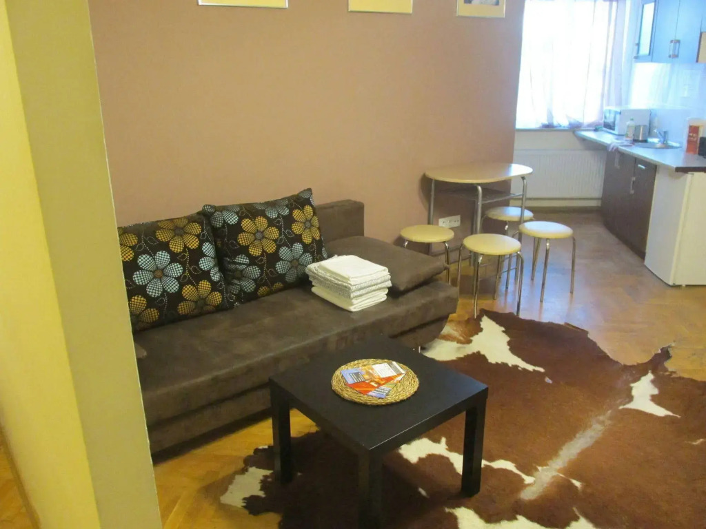 EURO-ROOM