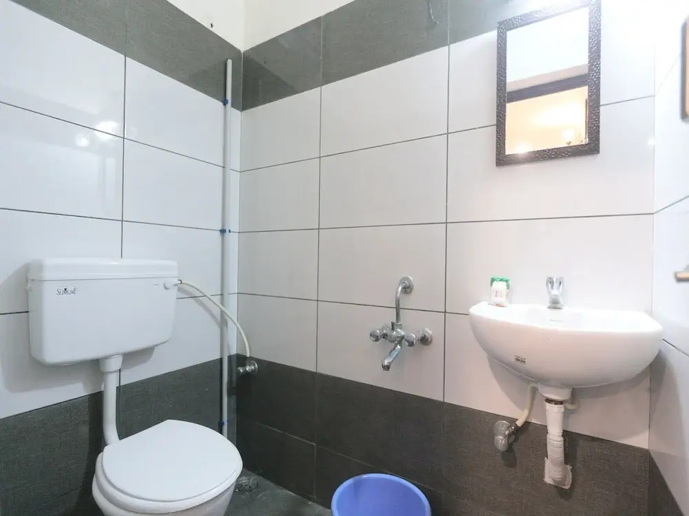 OYO 5230 Pan Residency