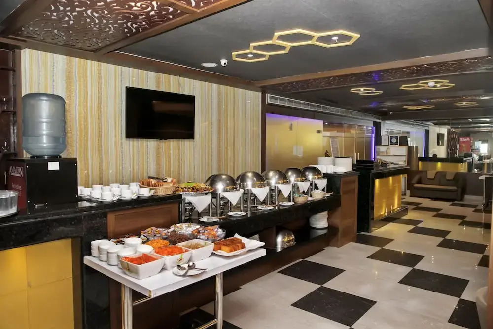 Hotel Ganges Grand - 600m from Kashi Vishwanath Temple
