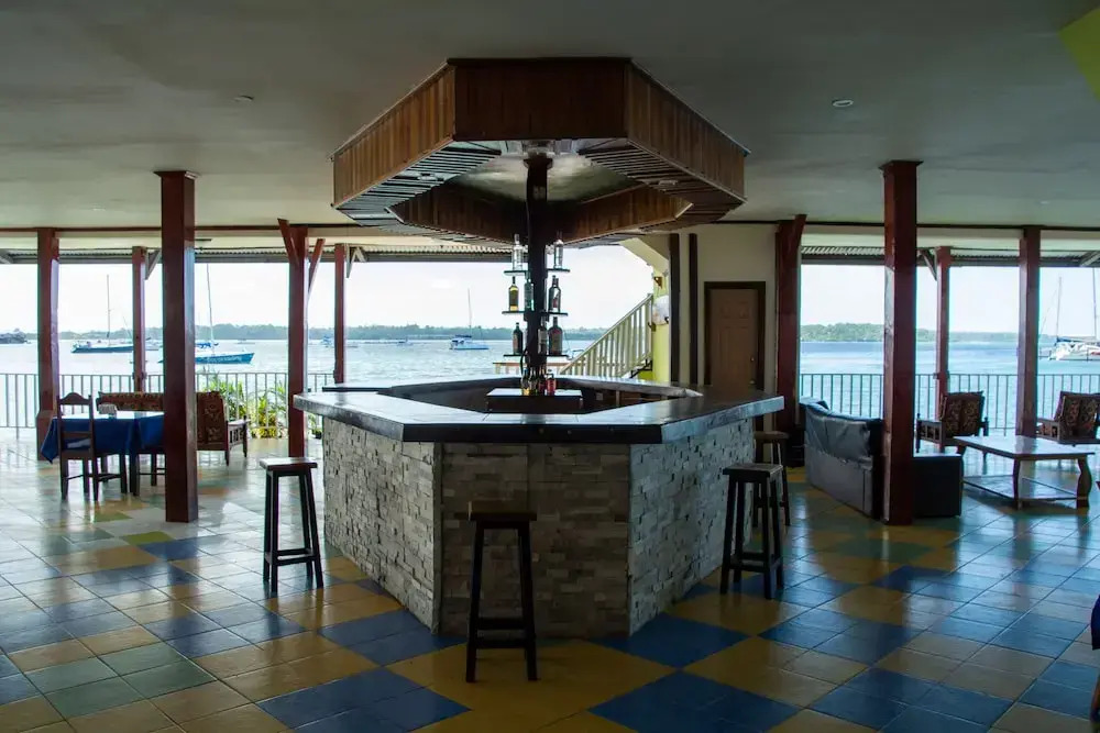 Los Balcones Over The Sea Hotel