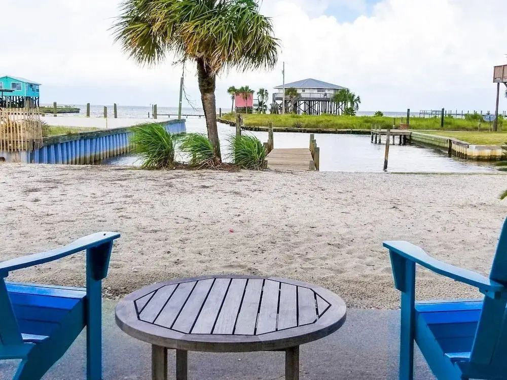 3BR on Mobile Bay, 1 Block to Beach