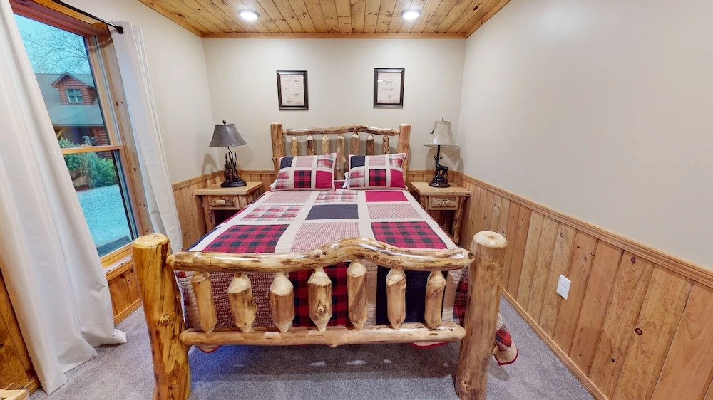 Rough Cut Lodge