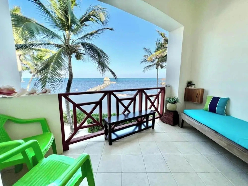 Miramar Villas