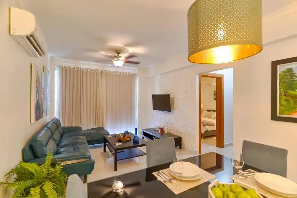 Apartamento 2BR- AC- WiFi- Safe - Smart TV- HotWater.