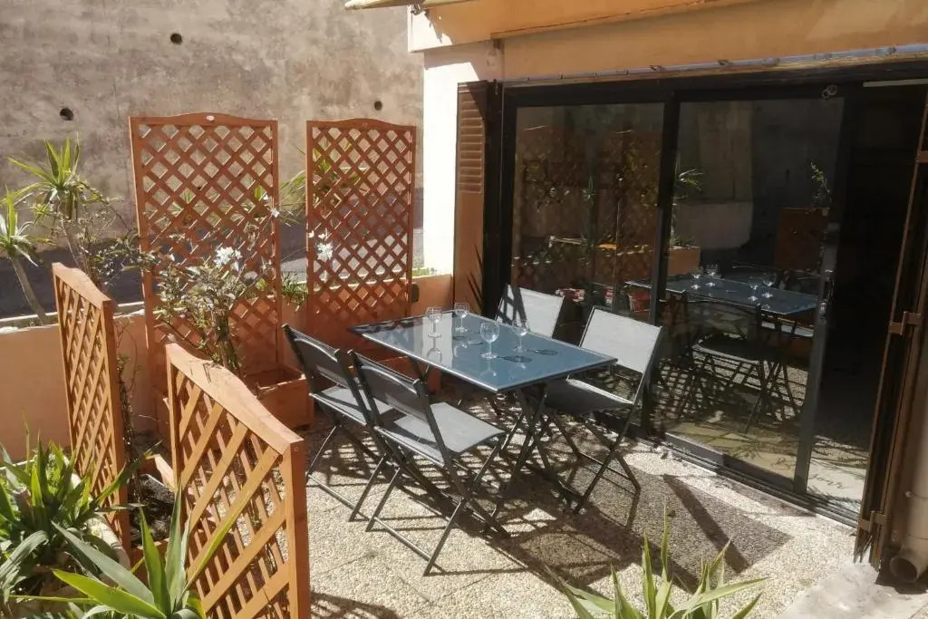 Bright And Pretty 34 M With Terrace The Sea