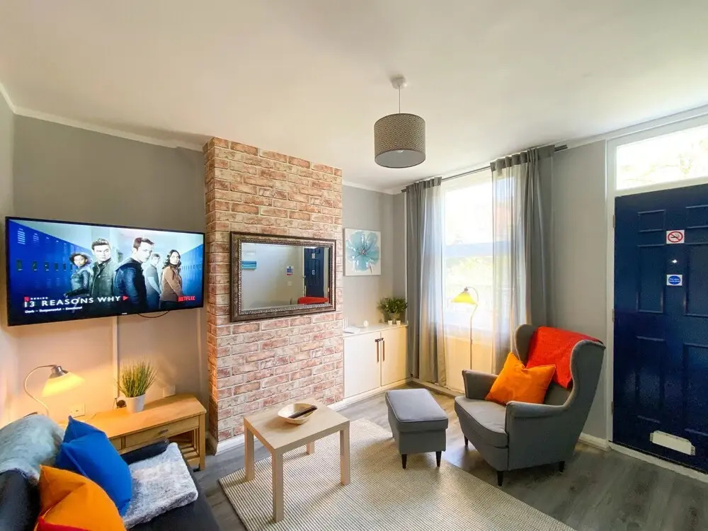 Newly Renovated Warm & Cosy 3bed House