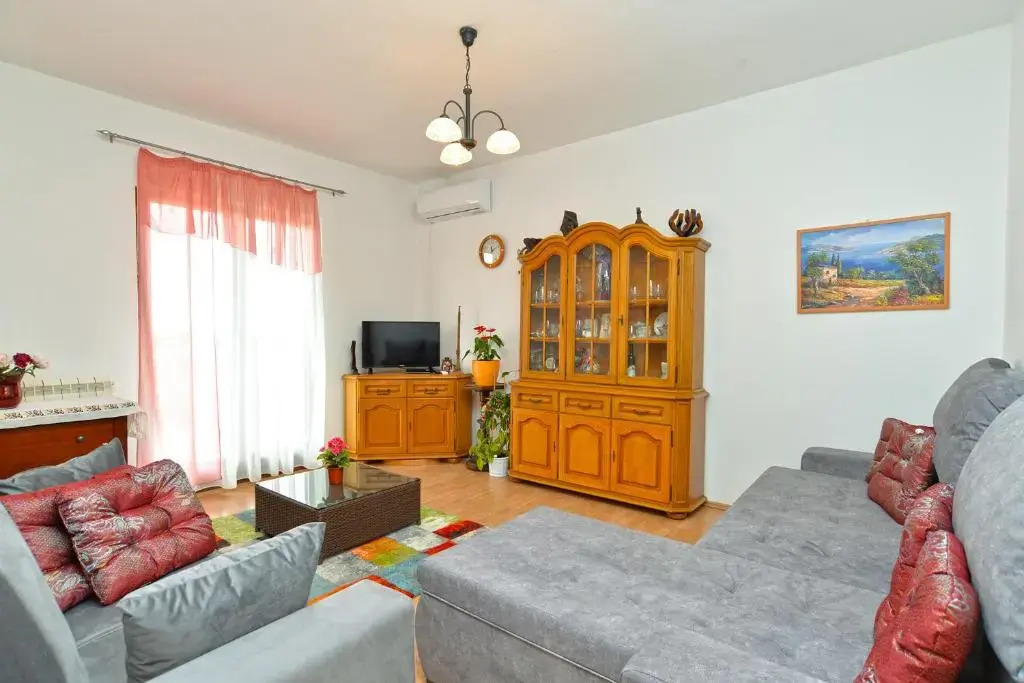 House Smiljana 2059