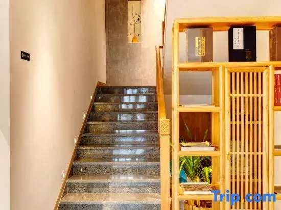 Lux Hotel · Yunju Hotel  in Mingzhai, Wutai Mountain