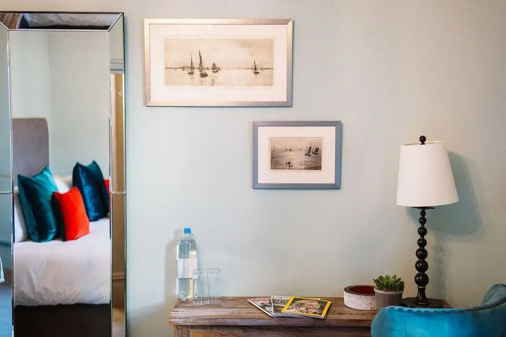 Bampton Townhouse