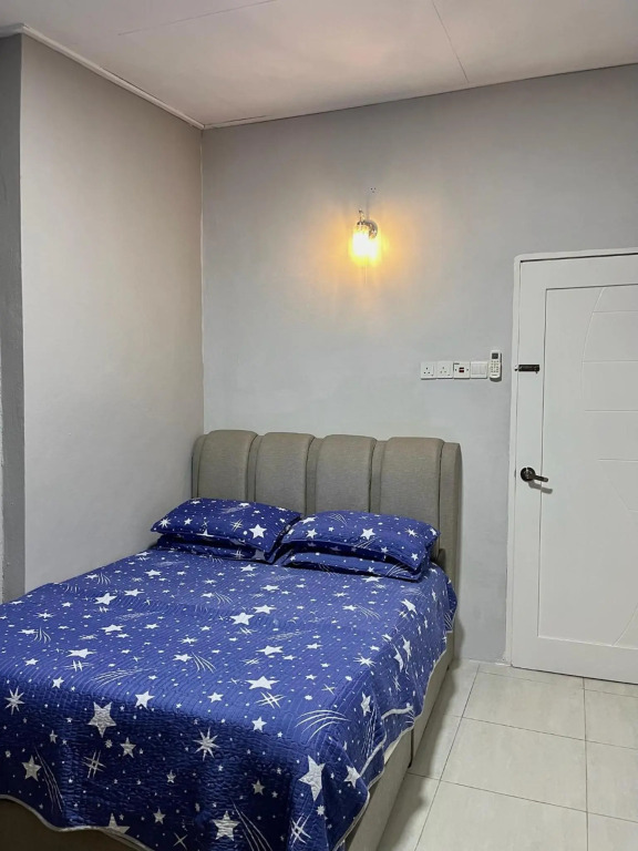 Aina Guest House