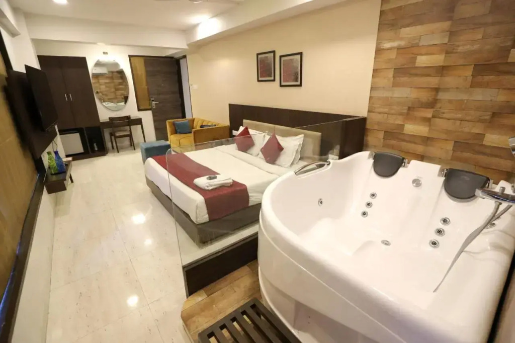 Hotel Privya Rooms and banquet Surat