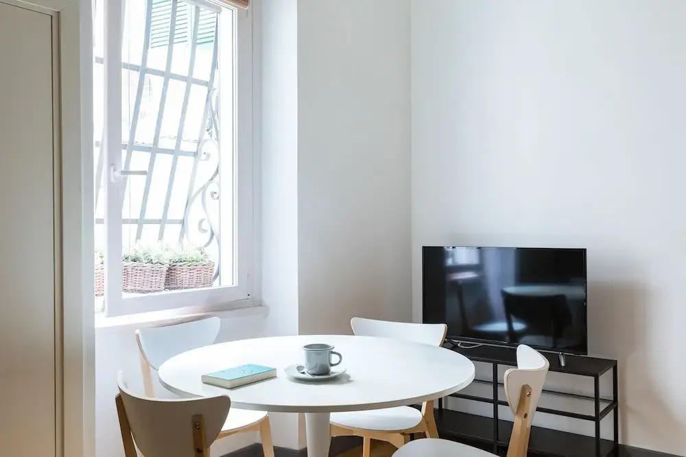 Pietra Square Residence