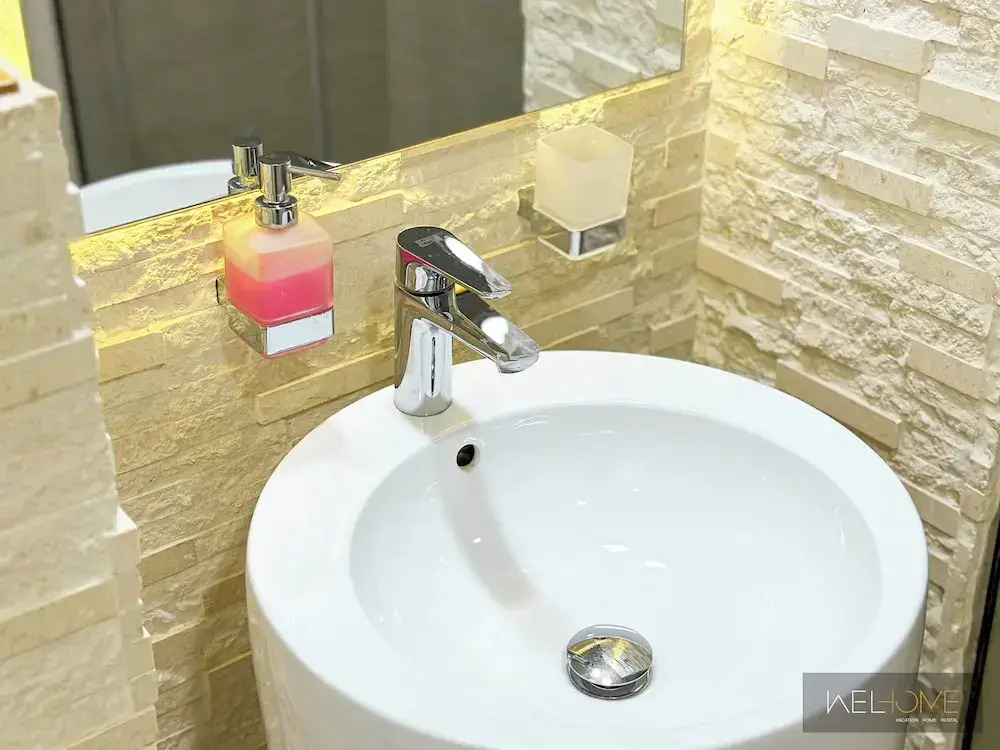 WelHome - Stylish Breathtaking 2BR Apartment in Marina