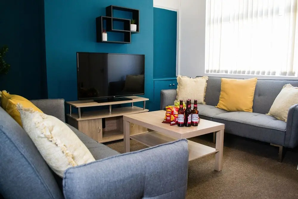ENTIRE modern Liverpool holiday business home