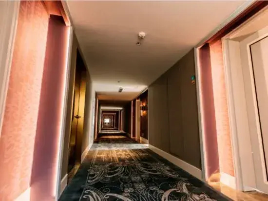 Starway Hotel (Xining Central Shopping Plaza Yile Building)