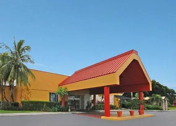 Clarion Hotel Fort Myers