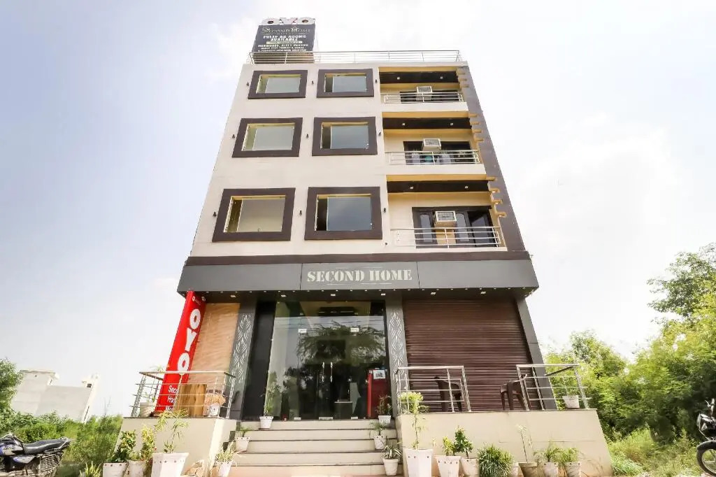 Hotel Tokyo Japan Comforts by OYO Rooms