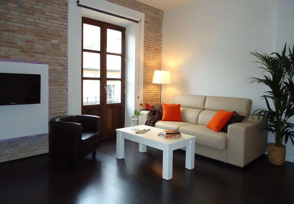 Apartamentos Turísticos Mauror