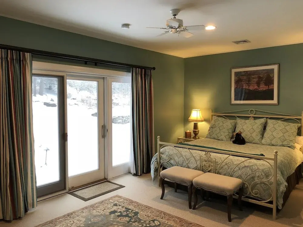 Stone Hill Inn