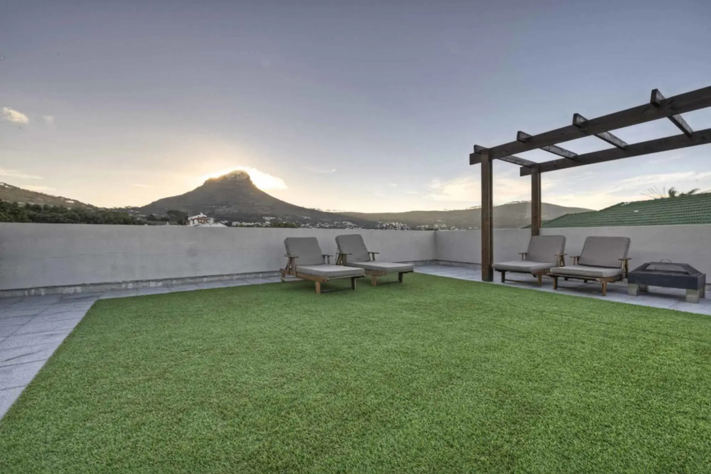 Three Boutique Hotel