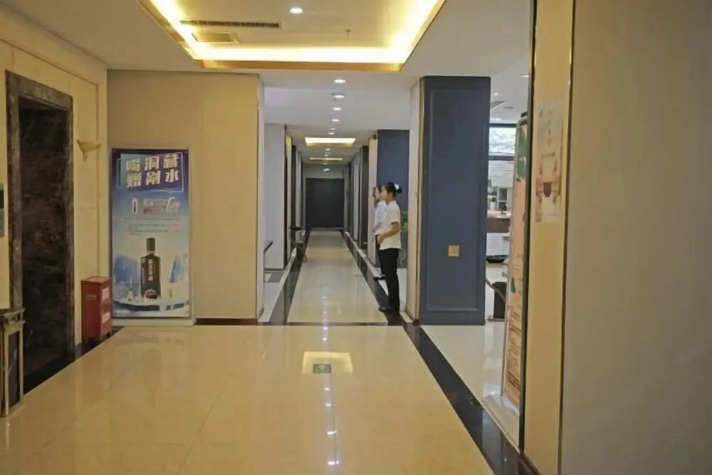 Luan Huadu Hotel