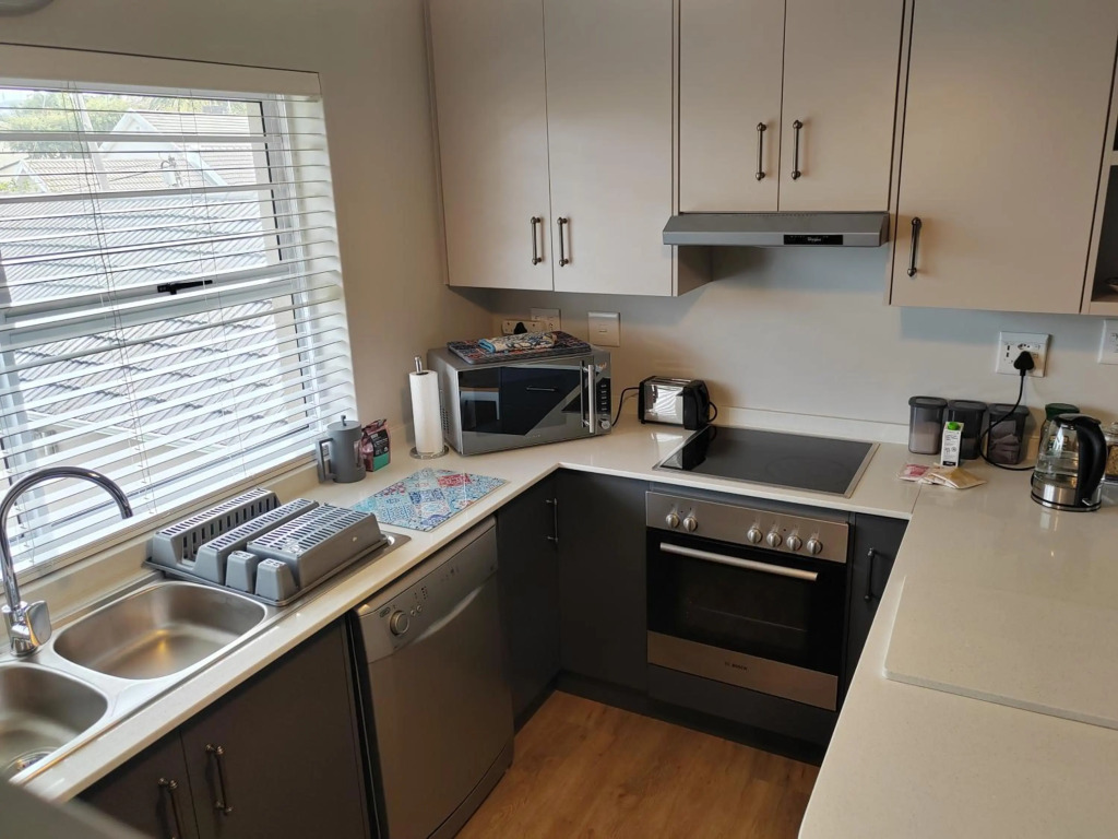Leafy Retreat Kenridge Trendy