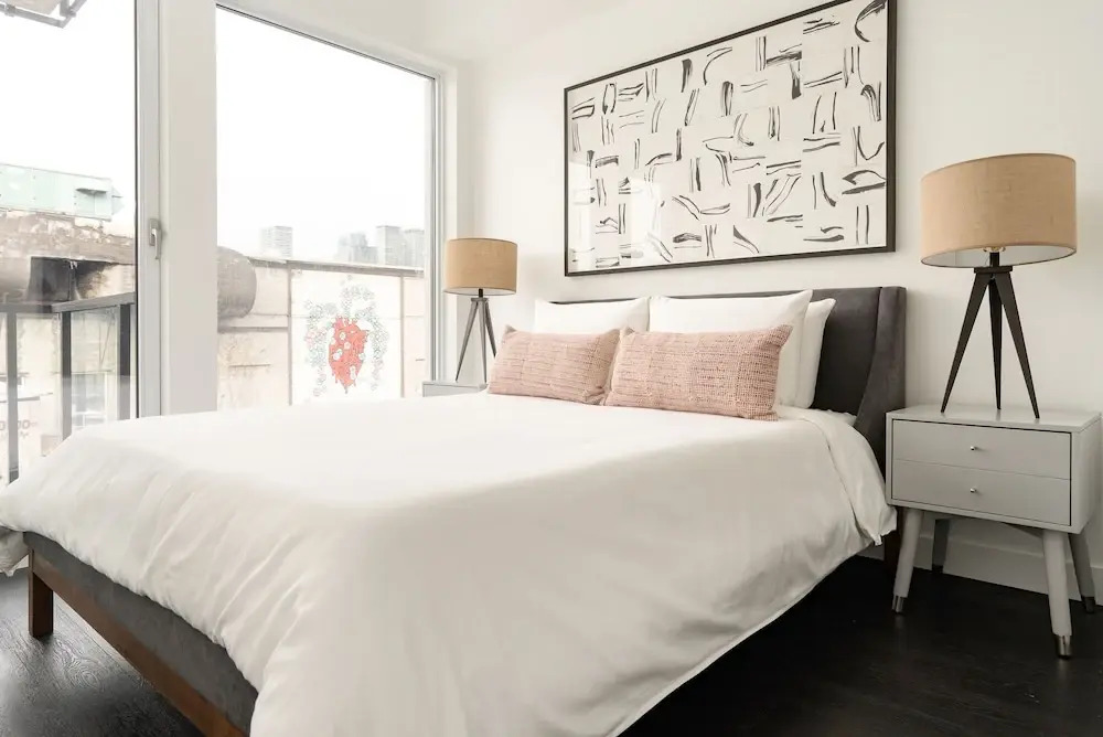 Beautiful Griffintown Suites by Sonder