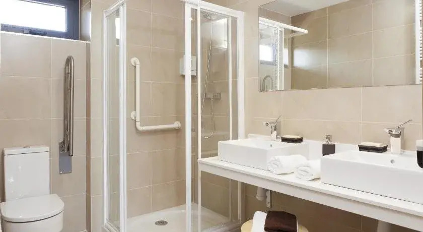 Aparthotel Jardines de Aristi