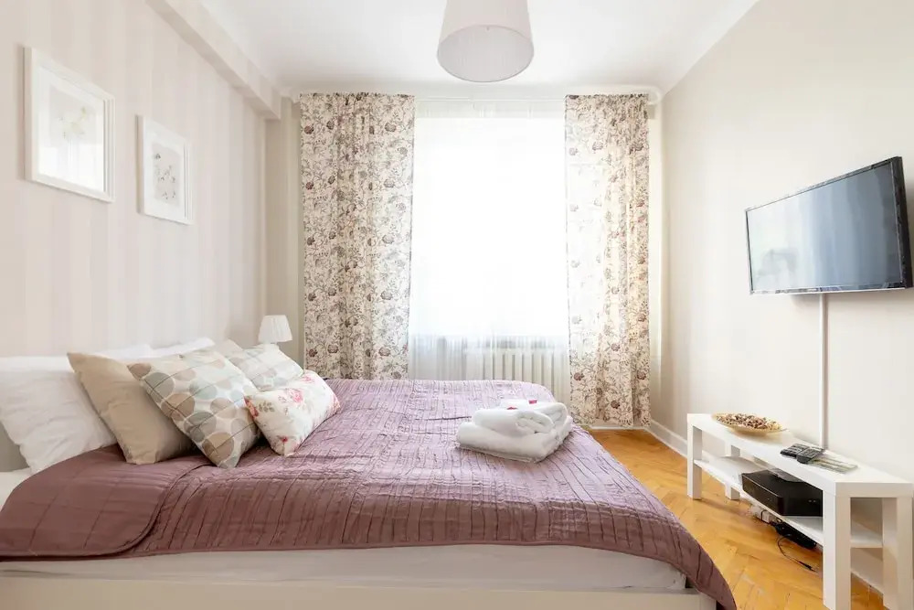 Chmielna Central Warsaw Apartment