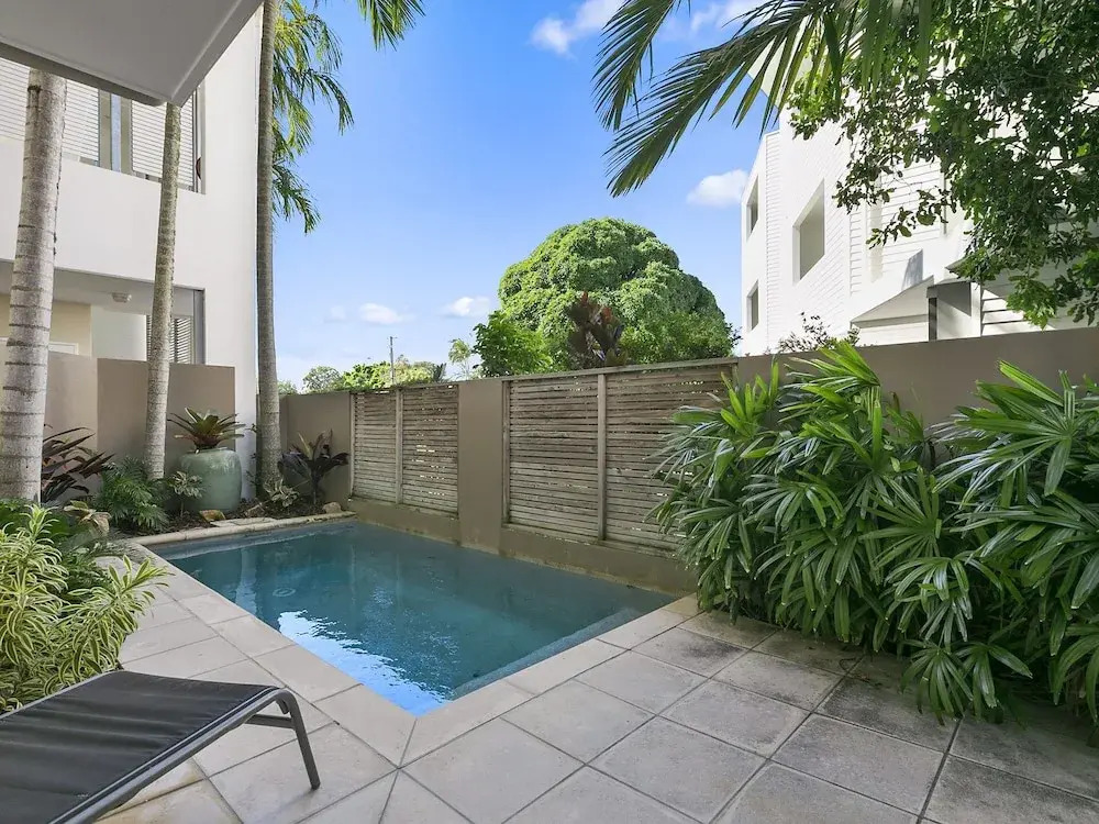 Stunning Riverfront Apartment in Noosaville - Unit 2 Wai Cocos 215 Gympie Terrace