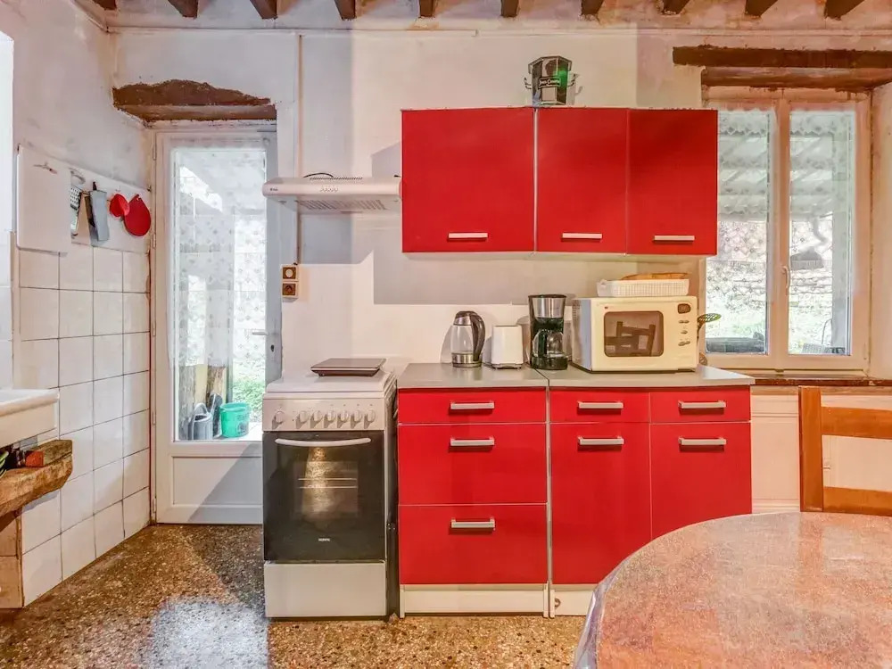 Traditional Holiday Home in Brinon sur Beuvron