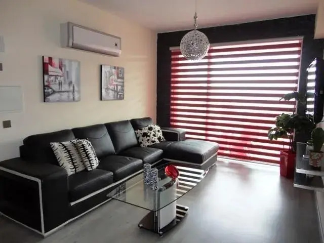 Avalon Beach Apartment