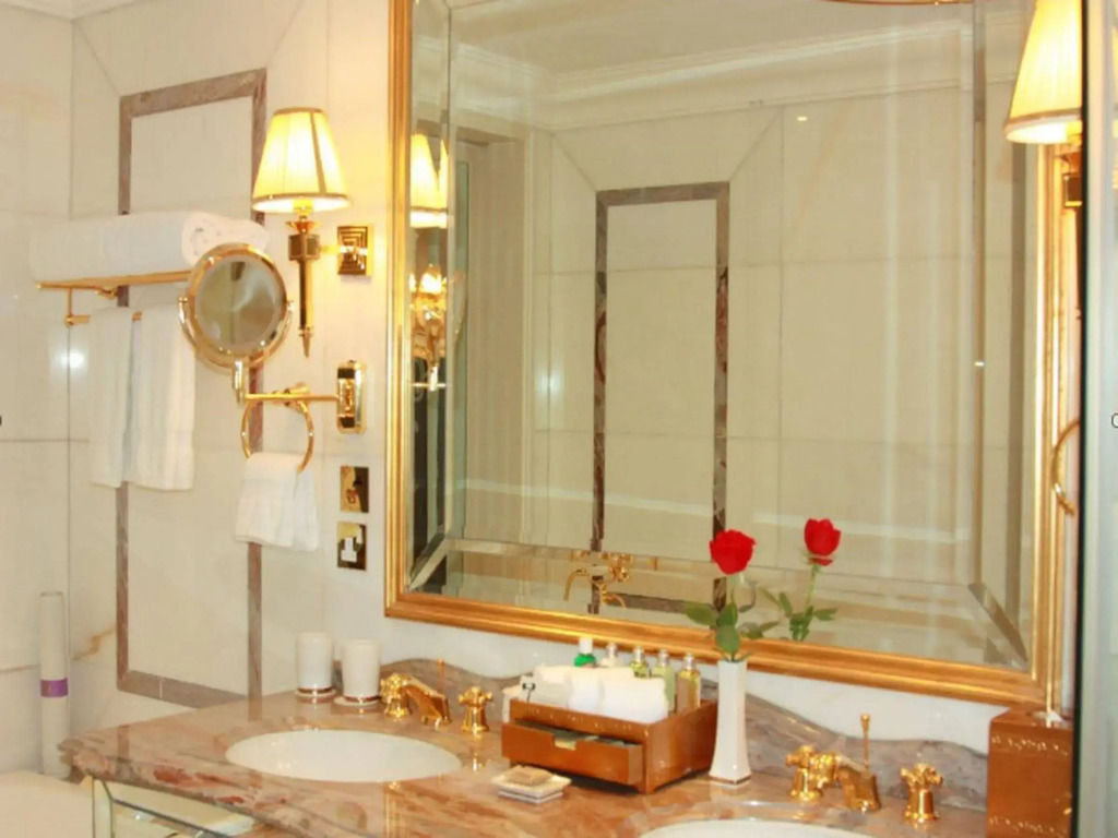 Отель Legendale Hotel Beijing