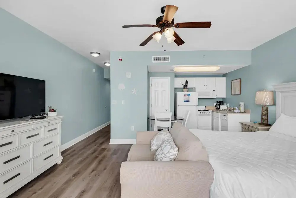 Majestic Beach Towers 1-609