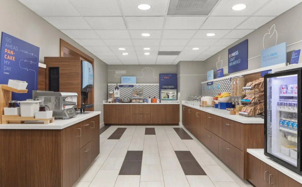Holiday Inn Express Hotel Sacramento Airport Natomas by IHG