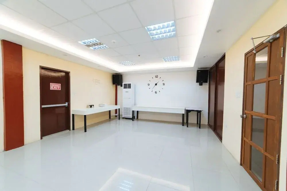 RedDoorz at Nirvana Pension House