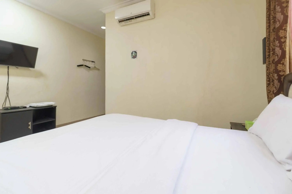 RedDoorz near City Walk Lippo Cikarang