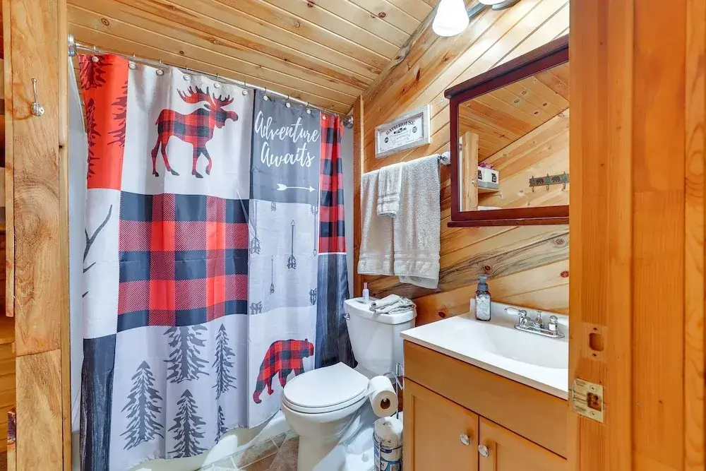 Peaceful Garden Valley Cabin w/ Private Deck
