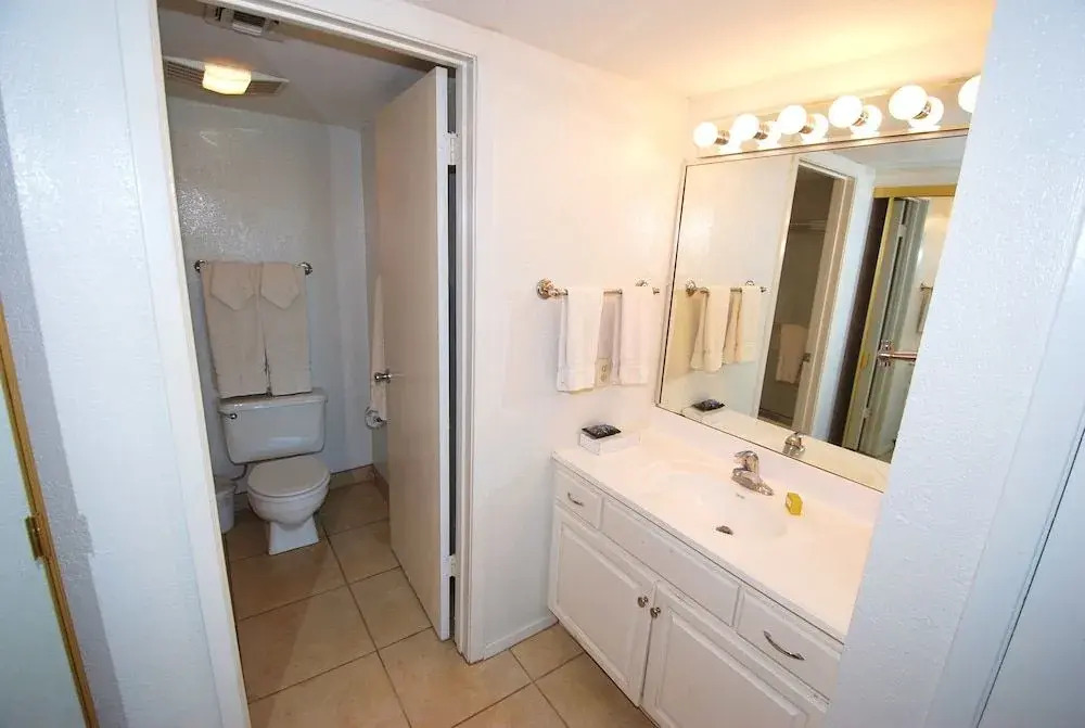 Saida III Condo Unit #3903 2 Bedrooms 2 Bathrooms Condo