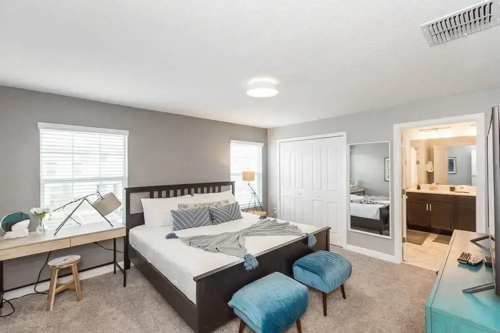 8924 SD - Luxury 4BR Townhome: Private Pool