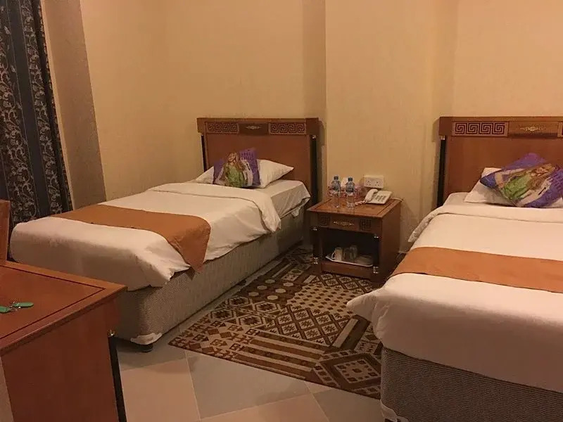Safari Hotel
