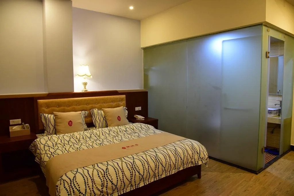 Happy Journey Hotel