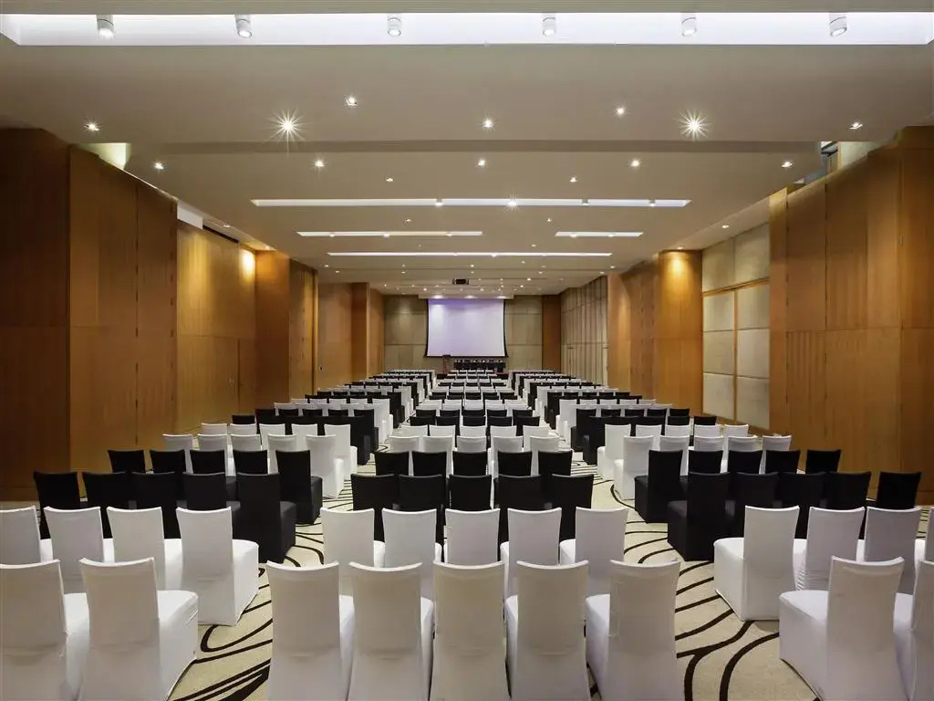 Novotel Kolkata Hotel and Residences