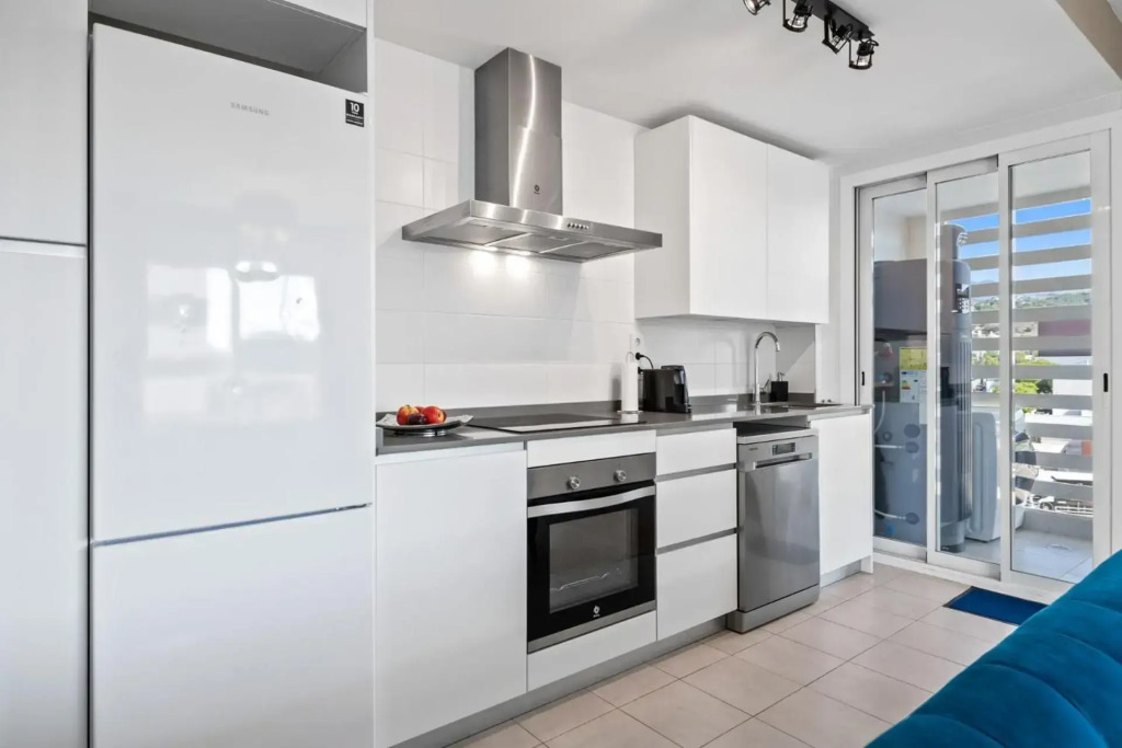 Luxury new apartment - private parking- Estepona