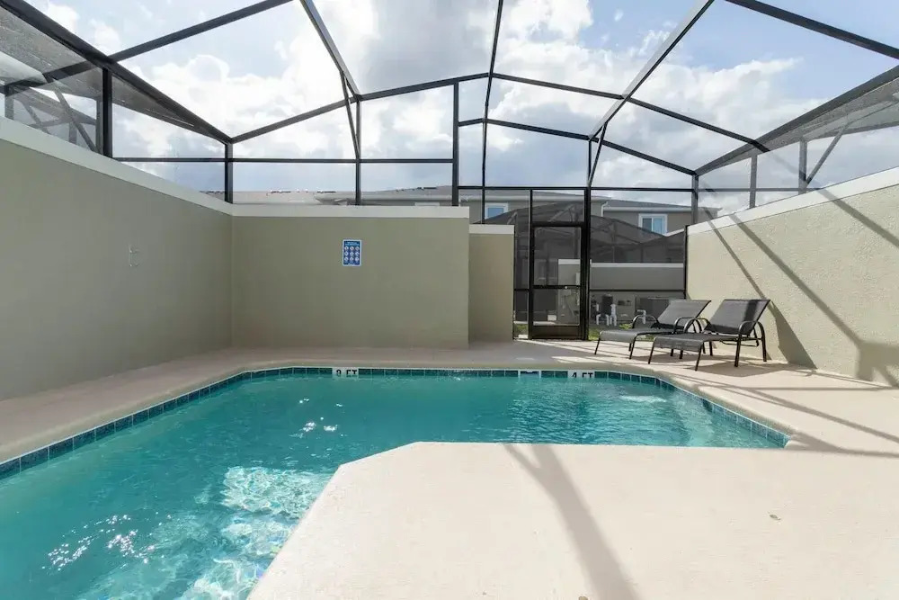4257 PD - Storey Lake - Luxury 4 Bed Villa Private Pool