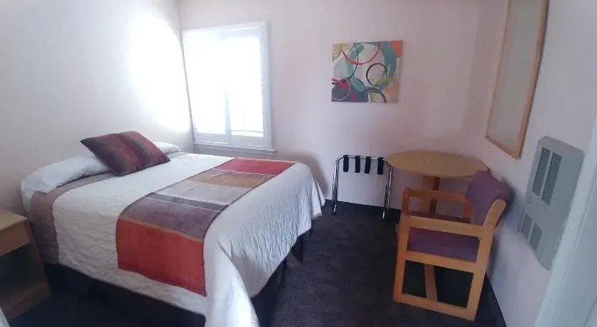 Blue Pine Motel