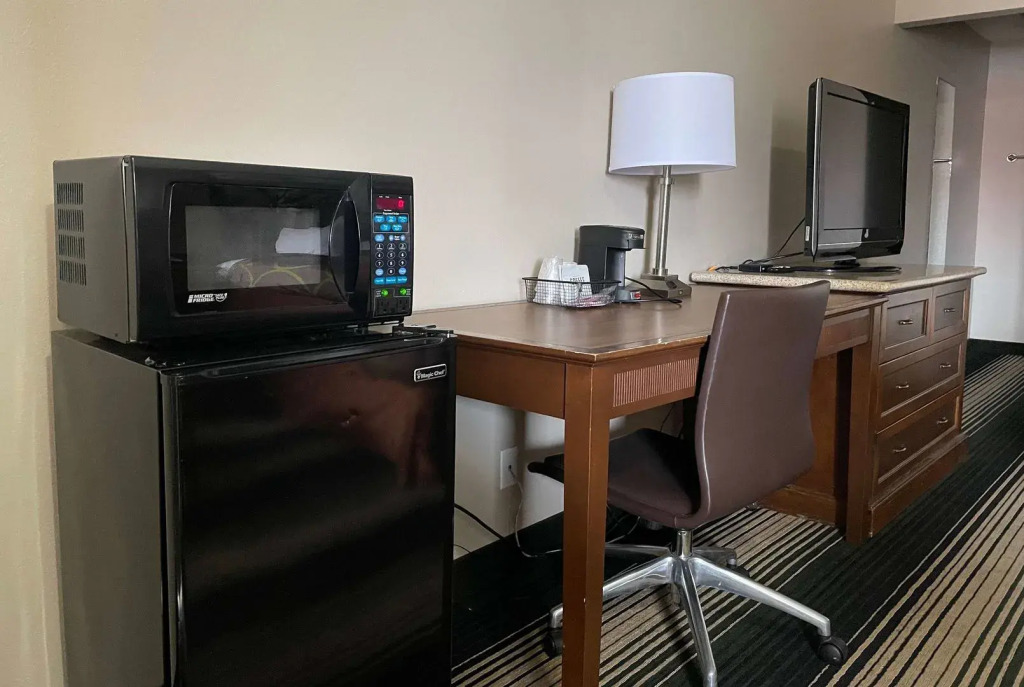 Red Lion Inn & Suites Junction City