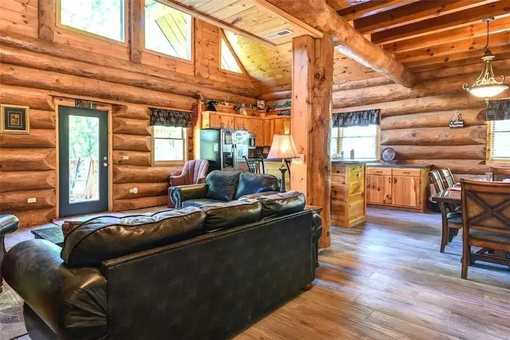 American Heritage 4 Bedroom Home with Mountain View